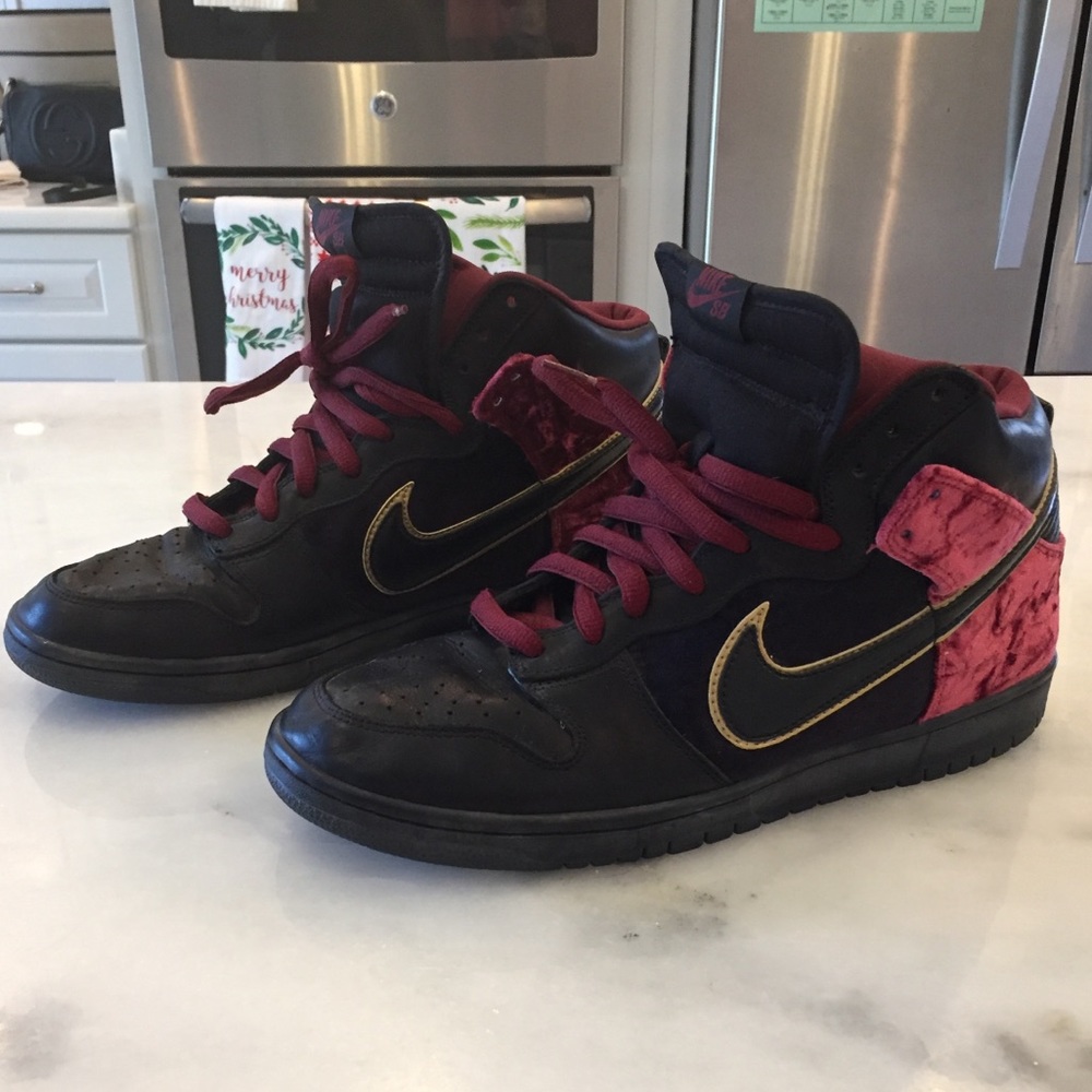 EUC Bloody Sunday Nike Dunks Size 11 w/box